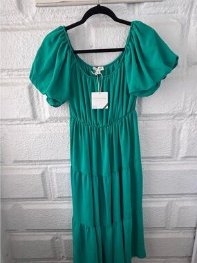 Green Puff-Sleeve Tiered Maxi Dress